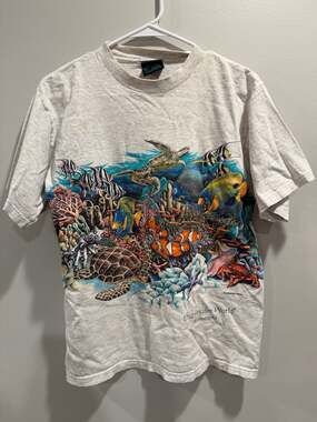 Vintage 1997 Habitat Underwater World Minnesota Coral Reef T-Shirt AOP